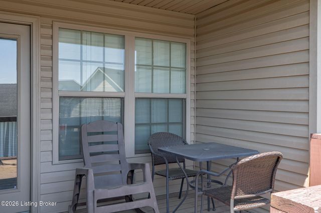 956 Thoroughbred Rd, Shelbyville, KY 40065