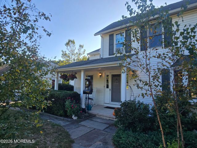712 Holmdel Road, Holmdel, NJ 07733