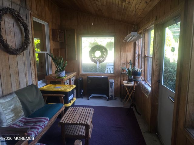 712 Holmdel Road, Holmdel, NJ 07733