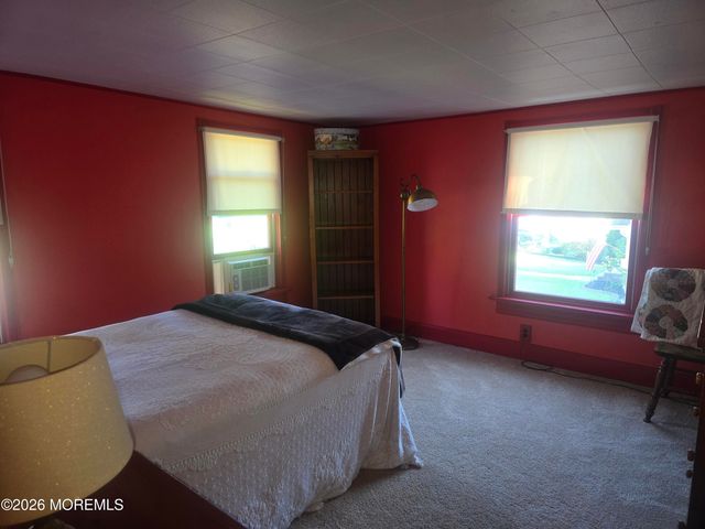 712 Holmdel Road, Holmdel, NJ 07733