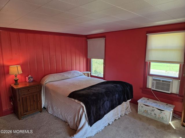 712 Holmdel Road, Holmdel, NJ 07733