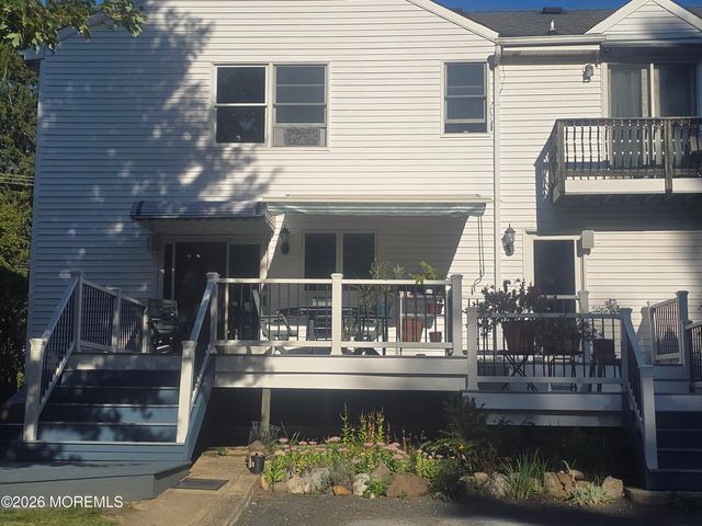 712 Holmdel Road, Holmdel, NJ 07733