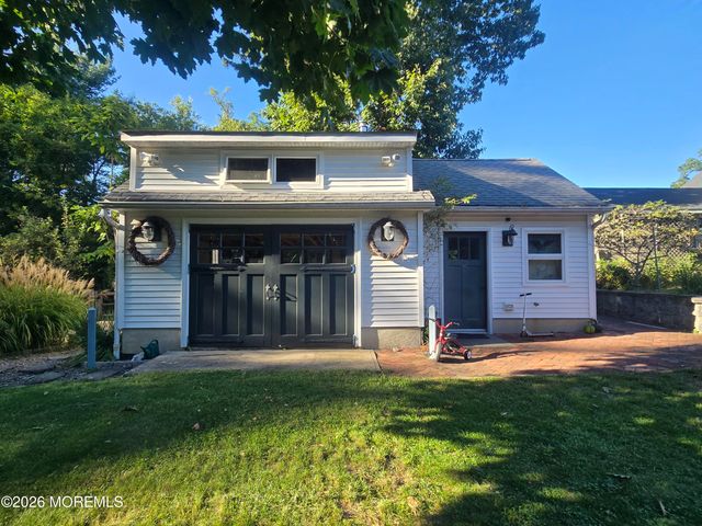 712 Holmdel Road, Holmdel, NJ 07733