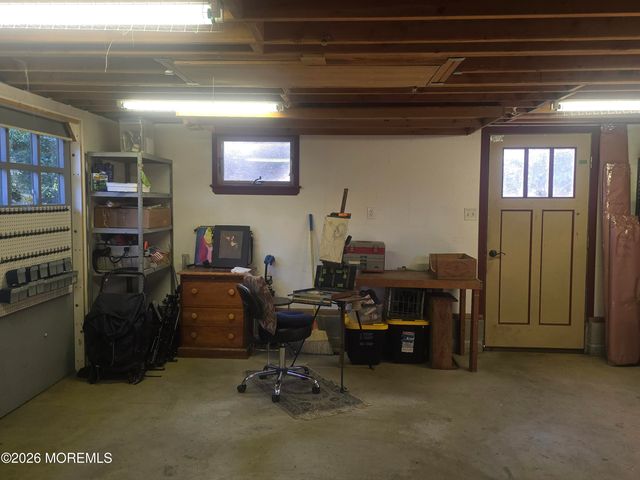 712 Holmdel Road, Holmdel, NJ 07733