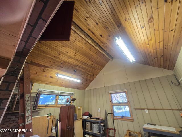 712 Holmdel Road, Holmdel, NJ 07733