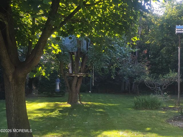 712 Holmdel Road, Holmdel, NJ 07733