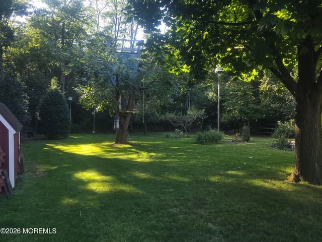 712 Holmdel Road, Holmdel, NJ 07733