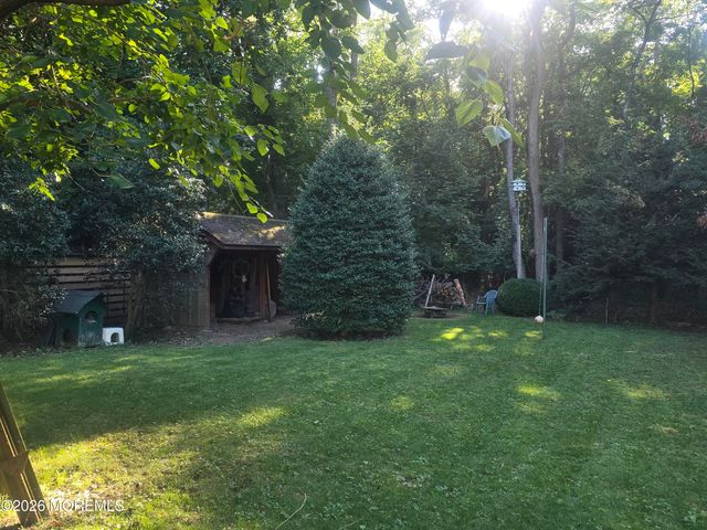 712 Holmdel Road, Holmdel, NJ 07733