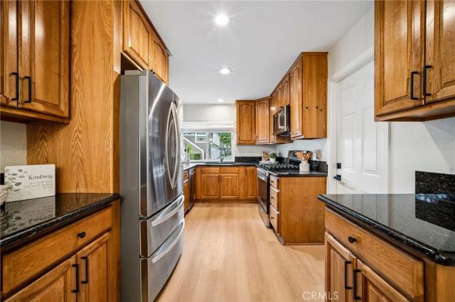 5486 E Willow Woods Lane 101, Anaheim, CA 92807