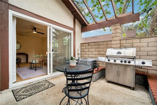 5486 E Willow Woods Lane 101, Anaheim, CA 92807
