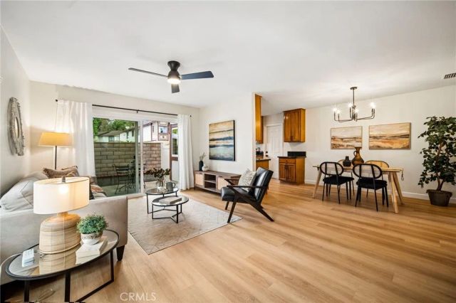 5486 E Willow Woods Lane 101, Anaheim, CA 92807