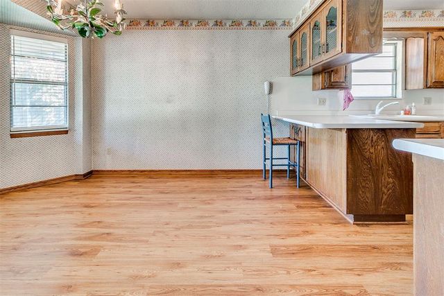 3609 Sunvalley Drive, Midwest City, OK 73110