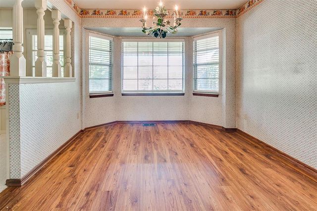 3609 Sunvalley Drive, Midwest City, OK 73110