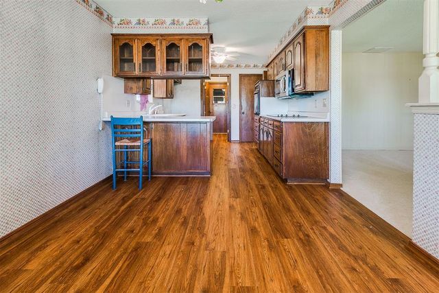 3609 Sunvalley Drive, Midwest City, OK 73110