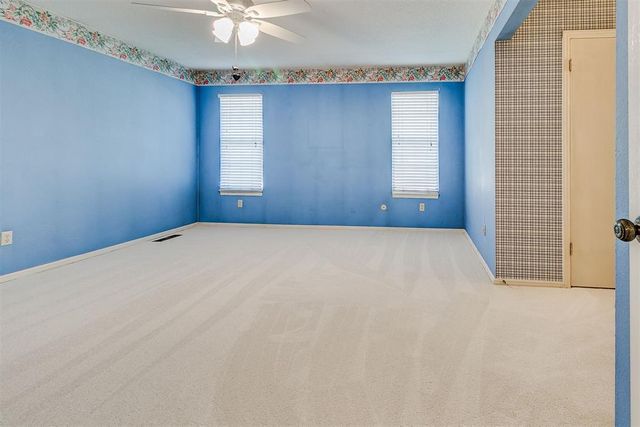 3609 Sunvalley Drive, Midwest City, OK 73110