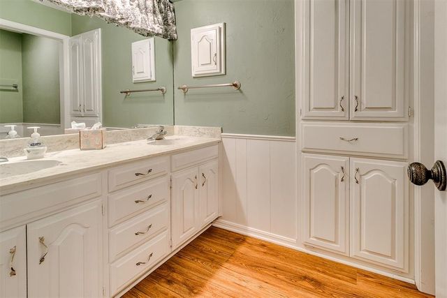 3609 Sunvalley Drive, Midwest City, OK 73110