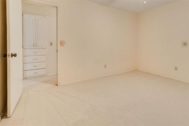 3609 Sunvalley Drive, Midwest City, OK 73110