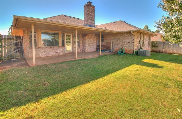3609 Sunvalley Drive, Midwest City, OK 73110