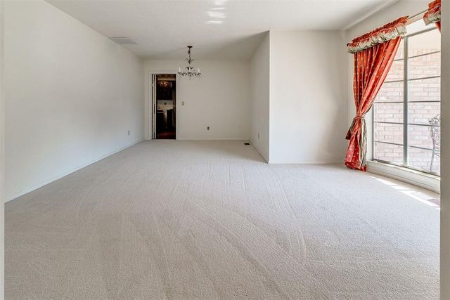 3609 Sunvalley Drive, Midwest City, OK 73110