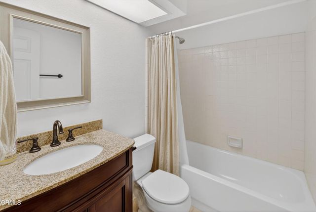 425 Jeremiah Drive A, Simi Valley, CA 93065