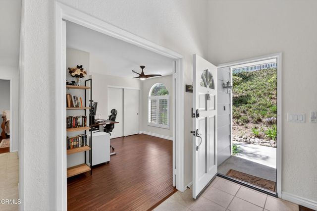 425 Jeremiah Drive A, Simi Valley, CA 93065