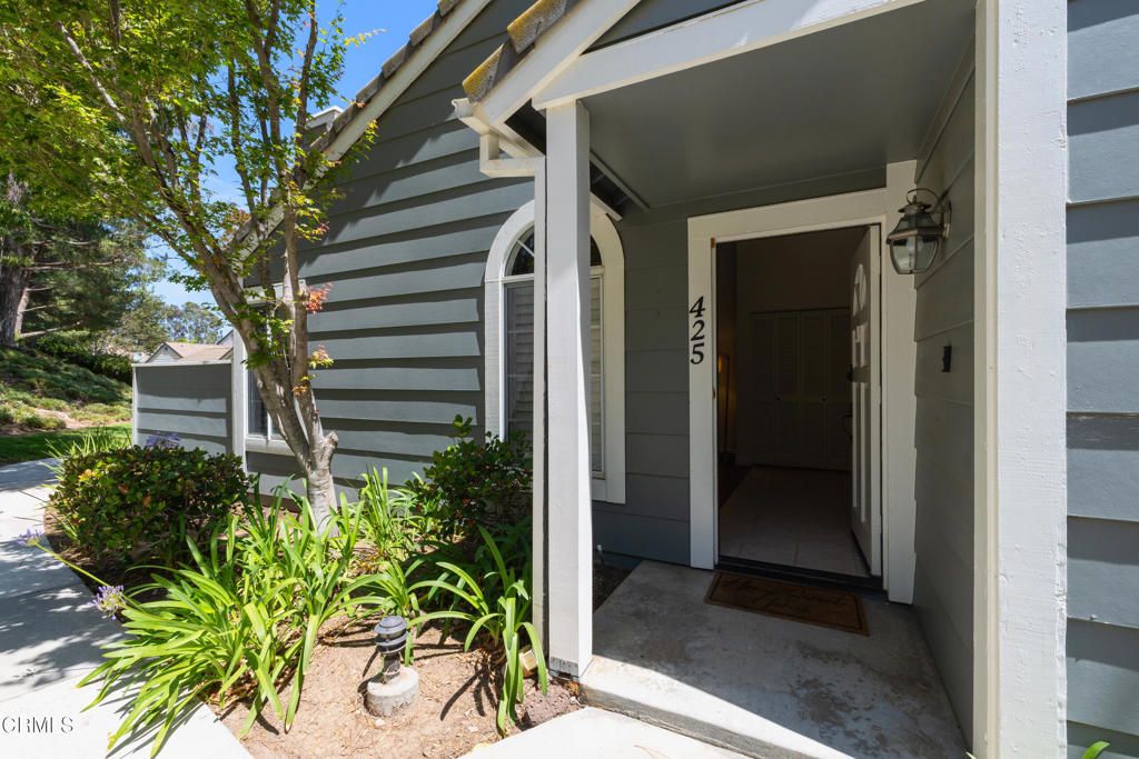 425 Jeremiah Drive A, Simi Valley, CA 93065