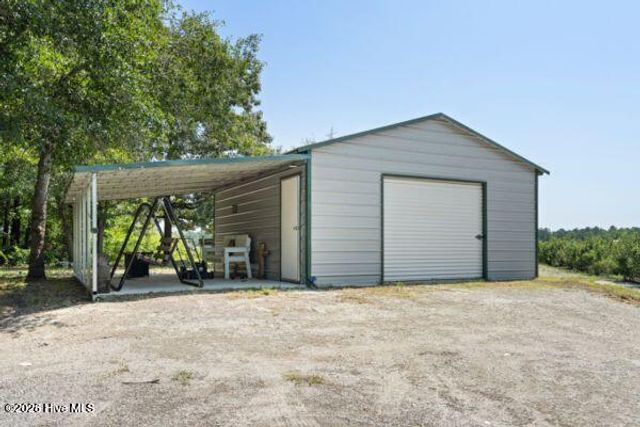364 Murray Turner Farm Road, Burgaw, NC 28425