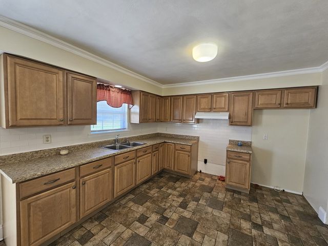 14927 E Clearview Road, Mt Vernon, IL 62864