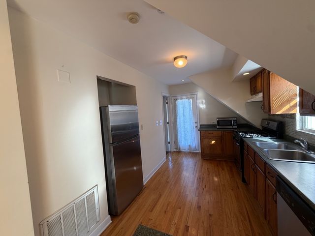 3755 N Christiana Avenue 2, Chicago, IL 60618