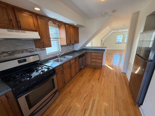 3755 N Christiana Avenue 2, Chicago, IL 60618