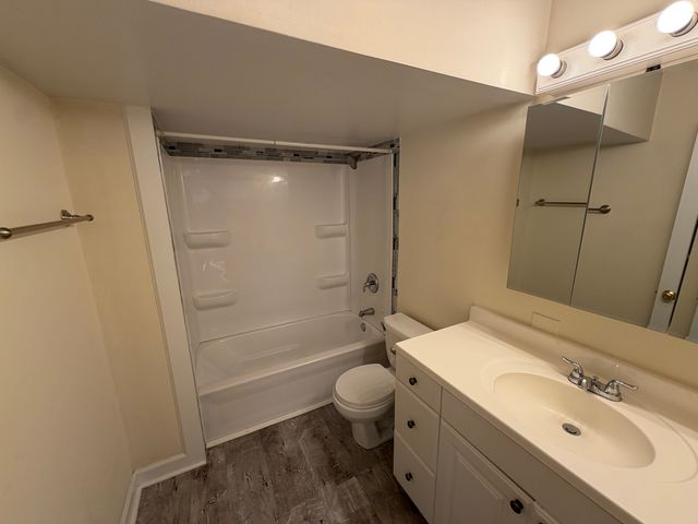 3755 N Christiana Avenue 2, Chicago, IL 60618