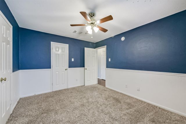 13203 Yaupon Holly Lane, Houston, TX 77044