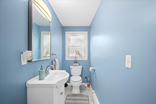 7 Webster St 7, Douglas, MA 01516
