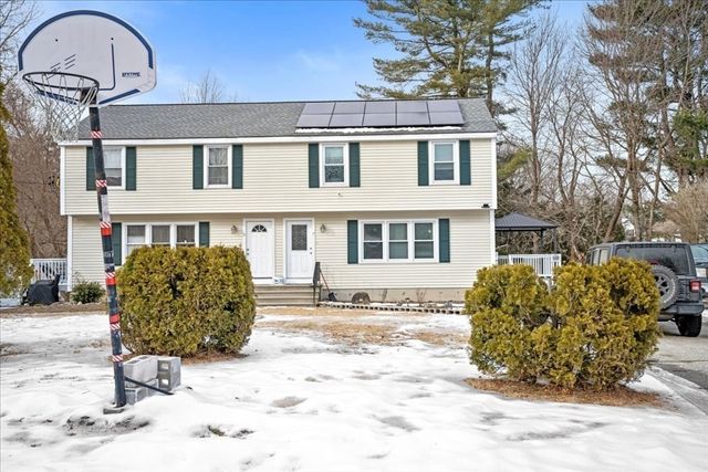 7 Webster St 7, Douglas, MA 01516