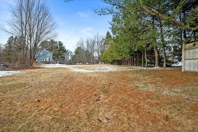 7 Webster St 7, Douglas, MA 01516