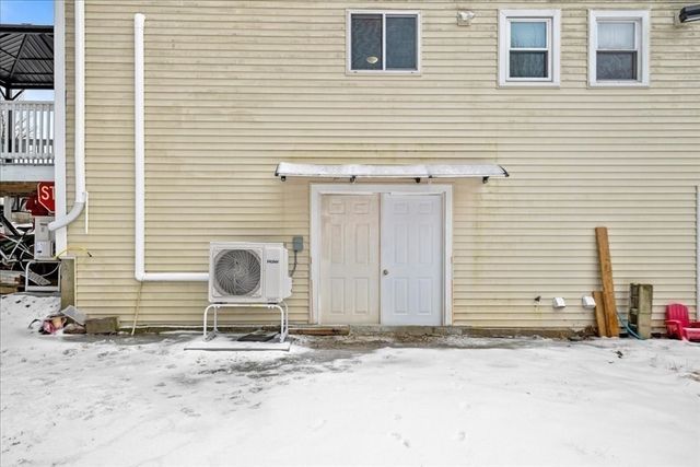 7 Webster St 7, Douglas, MA 01516