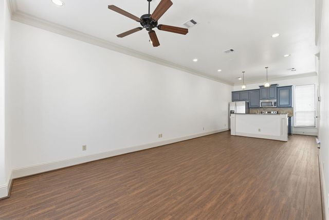 3105 Fairdale Oaks E, Houston, TX 77057