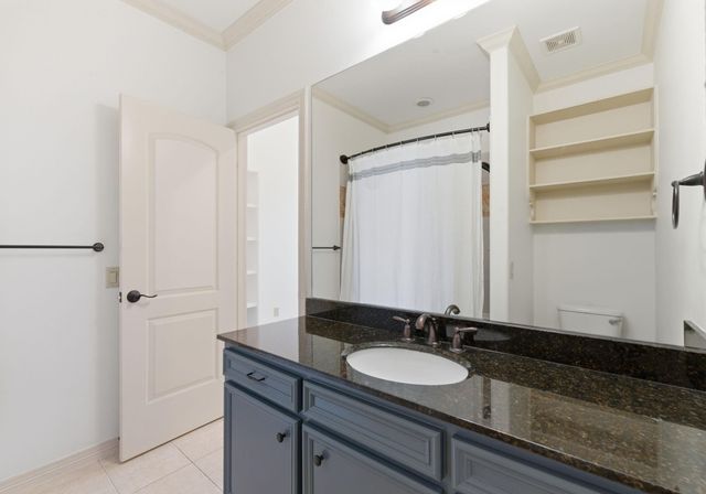 3105 Fairdale Oaks E, Houston, TX 77057