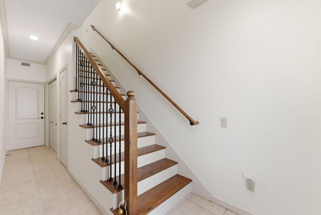 3105 Fairdale Oaks E, Houston, TX 77057