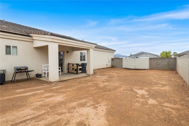 3283 E Farm Crest Avenue, Kingman, AZ 86409