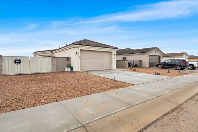 3283 E Farm Crest Avenue, Kingman, AZ 86409