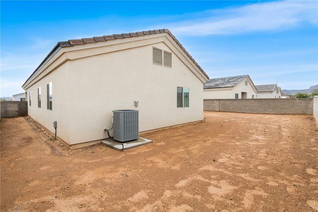 3283 E Farm Crest Avenue, Kingman, AZ 86409