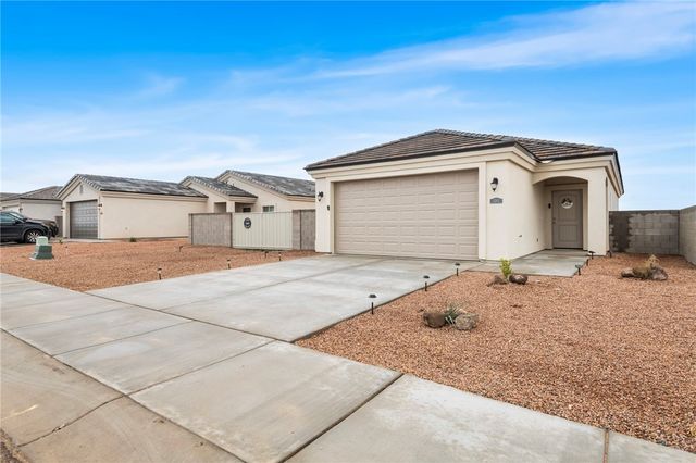 3283 E Farm Crest Avenue, Kingman, AZ 86409