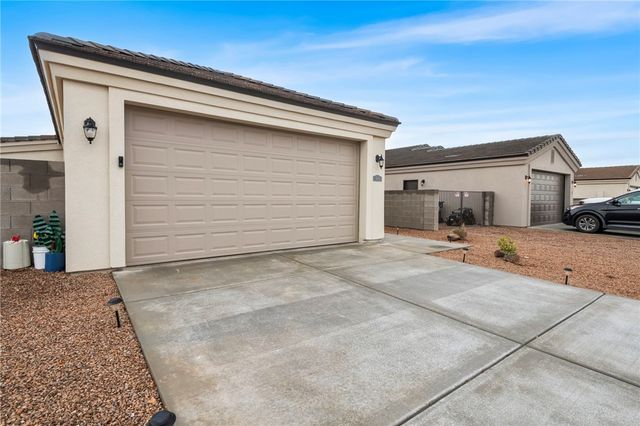 3283 E Farm Crest Avenue, Kingman, AZ 86409