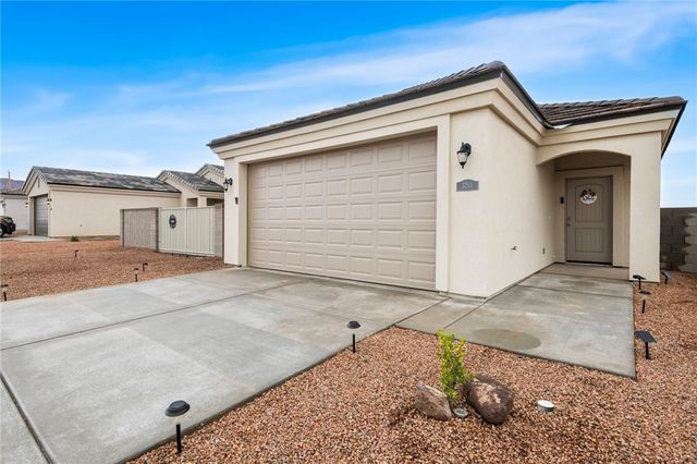 3283 E Farm Crest Avenue, Kingman, AZ 86409