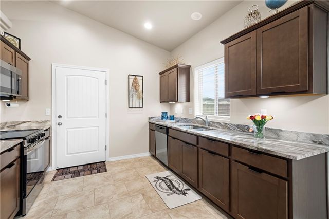 3283 E Farm Crest Avenue, Kingman, AZ 86409