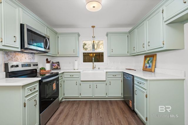 511 N Wacker Lane, Mobile, AL 36608