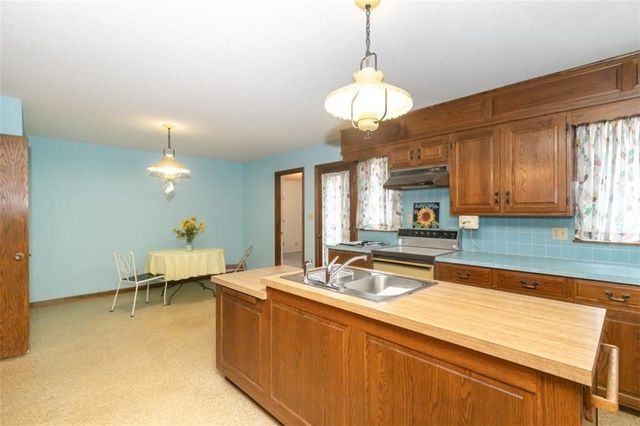 517 S 21 Street, Leavenworth, KS 66048