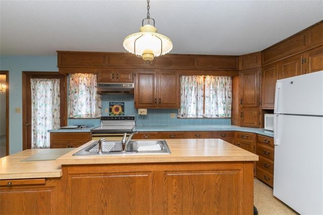 517 S 21 Street, Leavenworth, KS 66048