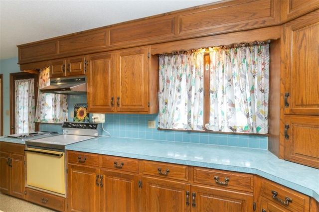 517 S 21 Street, Leavenworth, KS 66048